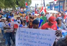 Barahona marcha para exigir regulación de actividades mineras y granceras y la recuperación de espacios públicos