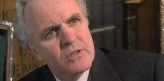 Muere actor James Handy tras ser apuñalado