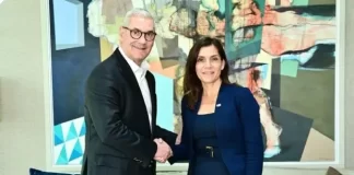 Embajadora de EEUU sigue encuentros con políticos dominicanos; este lunes se reunió con Gonzalo Castillo