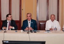 Abinader destaca alianza Gobierno-sectores productivos para proteger la economía