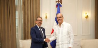 Abinader recibe en el Palacio Nacional al nuevo rector electo de la UASD, Jorge Asjana David