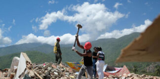 Delcy Rodríguez recibe al jefe humanitario de la ONU para coordinar respuesta a los sismos