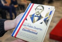 Ponen en circulación libro “Cátedra Juan Pablo Duarte: Democracia Constitucional” y medalla conmemorativa