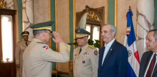 Abinader juramenta a nuevos jefes del Ejército, la Fuerza Aérea y la Policía