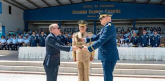 Nuevos comandantes asumen en el Ejército y la Fuerza Aérea