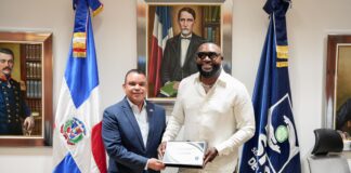 Reconocen a David Ortiz como Embajador Honorífico por su trayectoria y labor social