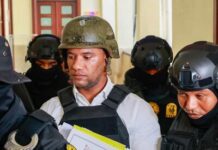 Varían prisión a exfiscal acusado de extorsión en caso SeNaSa, y enfrentará juicio de fondo