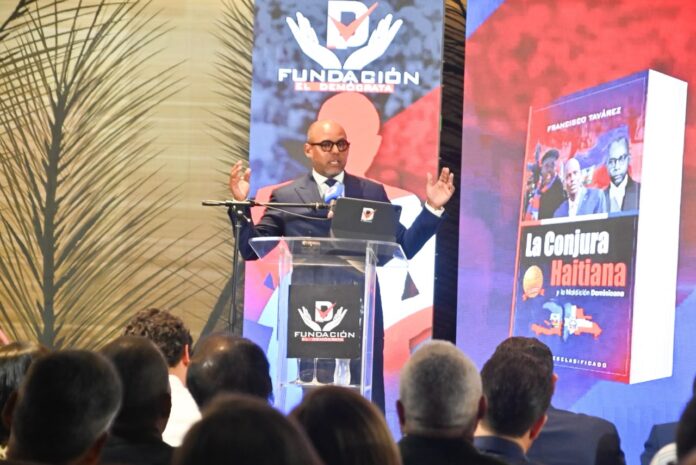 Francisco-Tavarez-presenta-La-Conjura-Haitiana-y-expone-su-investigacion-sobre-la-historia-y-realidad-de-Haiti-1