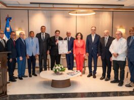 Senado de la República reconoce al poeta y escritor Luís García Montero por su extraordinaria trayectoria literaria