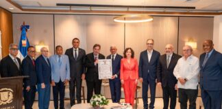 Senado de la República reconoce al poeta y escritor Luís García Montero por su extraordinaria trayectoria literaria